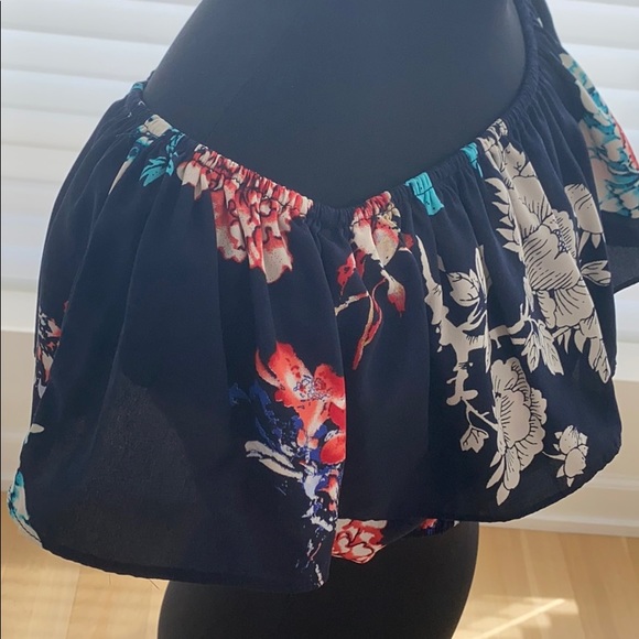 Top - Picture 2 of 5